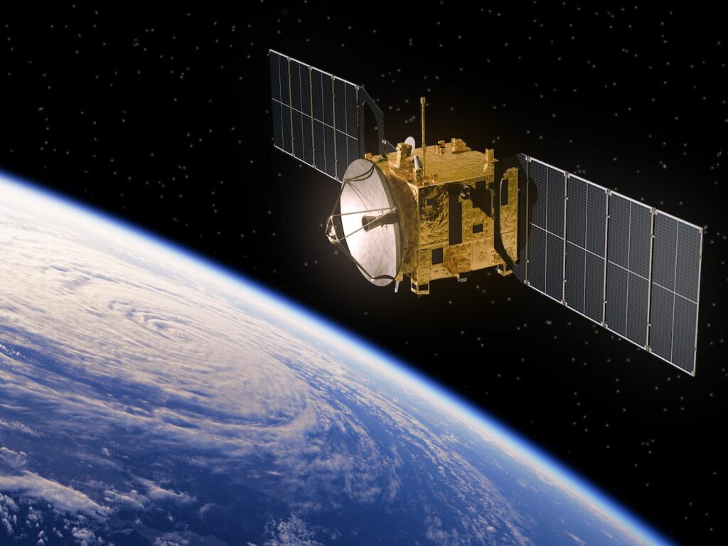 Satellite-iStock.jpg